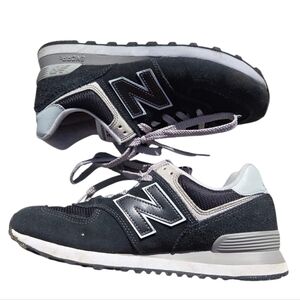 New Balance 574 Core Classic Black & Gray Gender Inclusive Men's 8 (Womens 9.5)